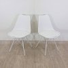 Sada 2 bílých židlí s bílým podnožím z kovu loomi.design Eco