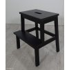 Černá stolička/schůdky Folke Nanna