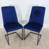 Sada 2 sametových modrých jídelních židlí LAVONIA