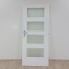 Bílé interiérové dveře částečně prosklené 80 levé