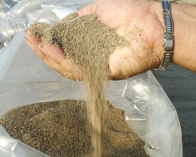 Filtračný piesok 0,4 -0,8mm 25kg/vrece