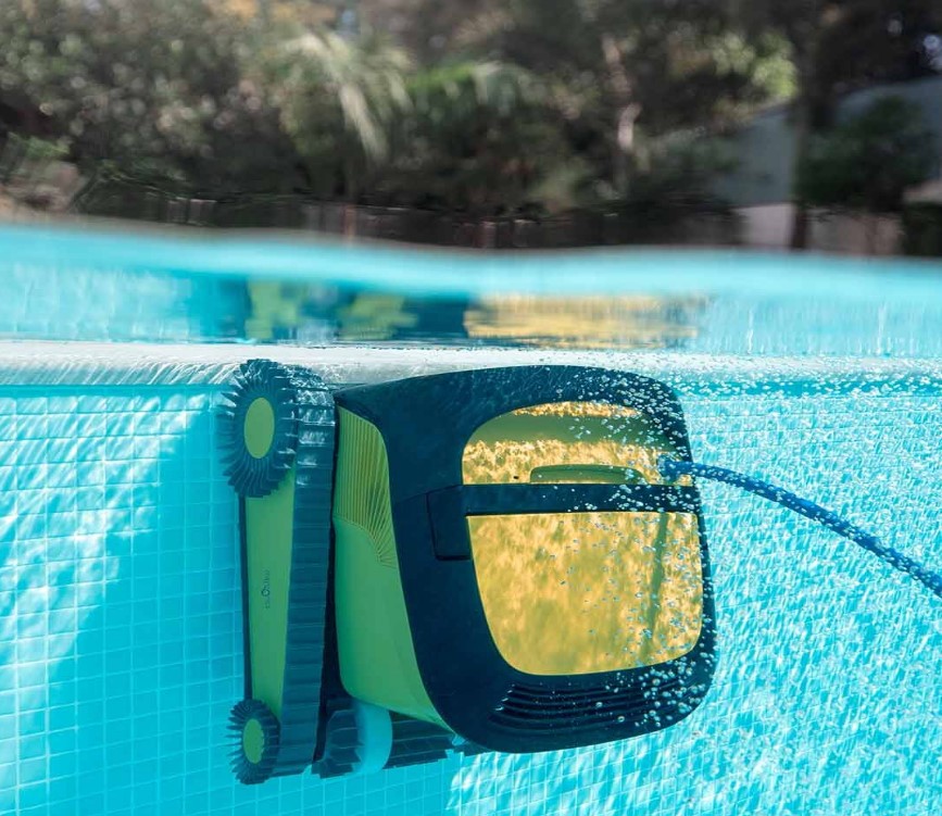 Robotický vysávač bazénov Maytronics Dolphin WAVE 90i EU štetinky