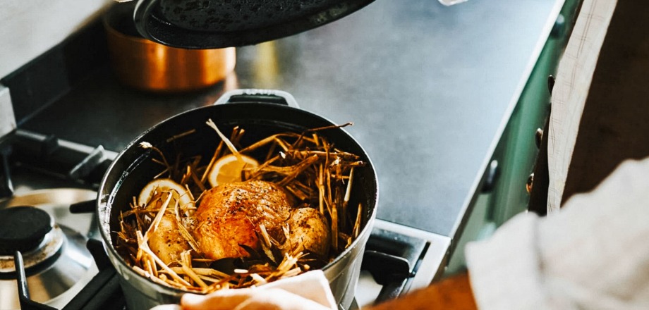 Objavte tajomstvá spracovania Cocotte hrncov od Staub.