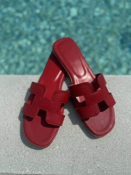 Summer shoes Iconic red