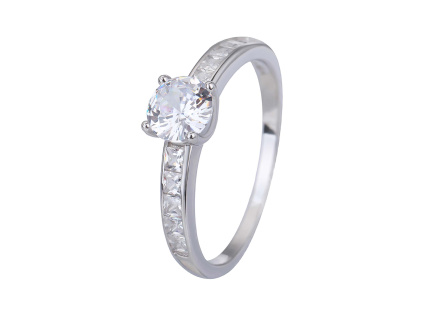 2226 stribrny prsten soliter bily velikost prstenu 62