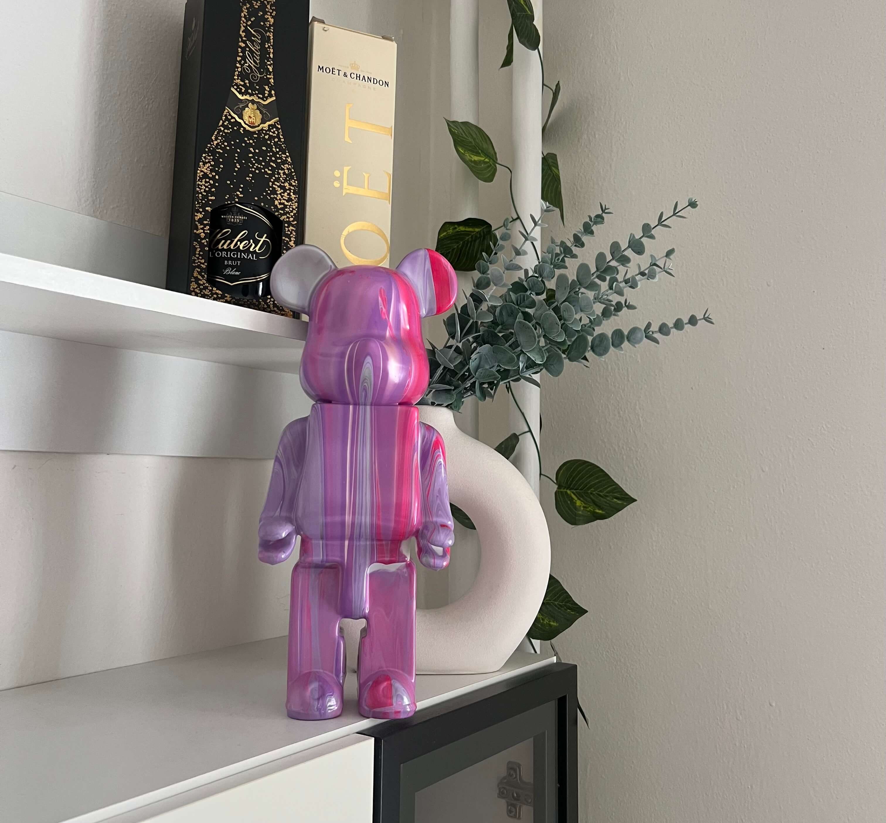 BEARBOX Bear Brick fialova figurka na policke - dizajnova dekoracia do bytu