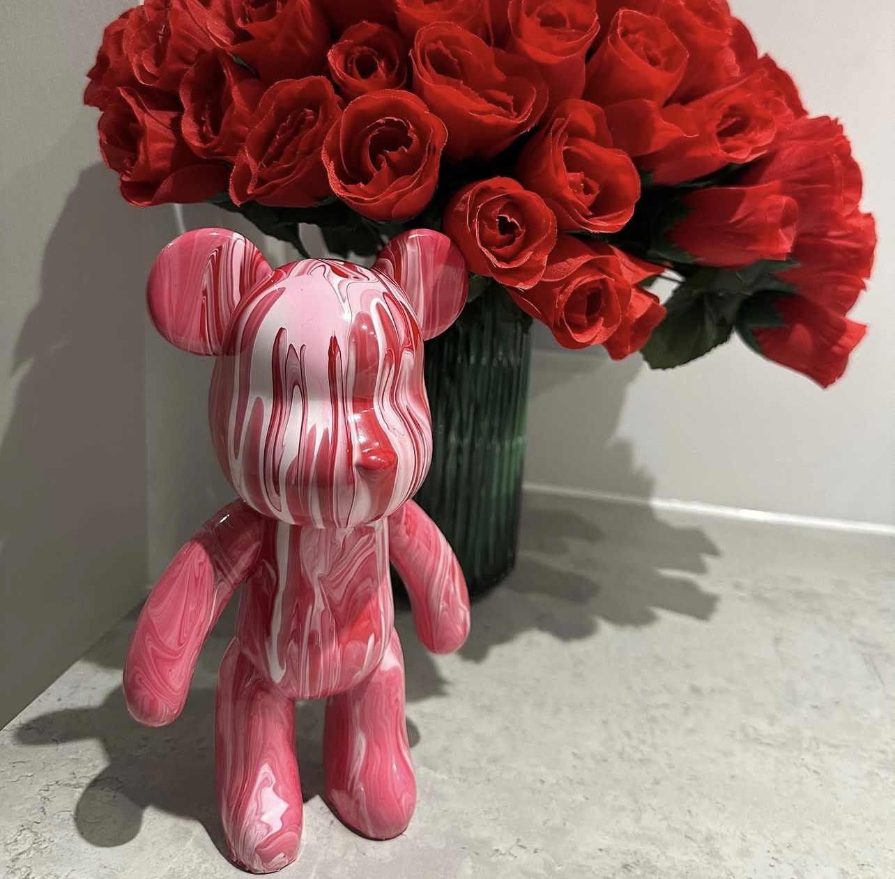 BEARBOX Bear ruzova figurka s ruzami - kreativny darcek pre pary
