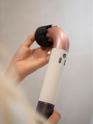 Novinka je TU Prémiový fen v sete alebo samostatne nájdete na našom eshope www.beautimess.sk a www.beautimess.cz Zľavový...