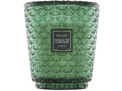 Svíčka Voluspa Noble Fir Garland v zeleném embosovaném skle, XXL velikost