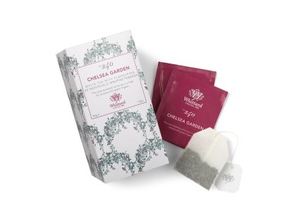 Bílý čaj Whittard Chelsea Garden – balení 25 sáčků, detail krabičky a jednotlivých čajových sáčků.