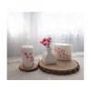 Dekorační svíčka s třešňovými květy (sakura) – válec 60×110 mm, jemný růžový motiv na bílé svíčce