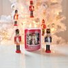 Vianočná scéna so sviečkou Village Candle Royal Nutcracker