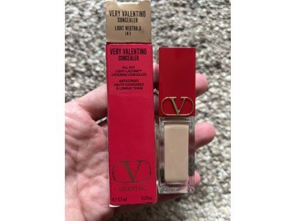 Valentino concealer - light neutral 3