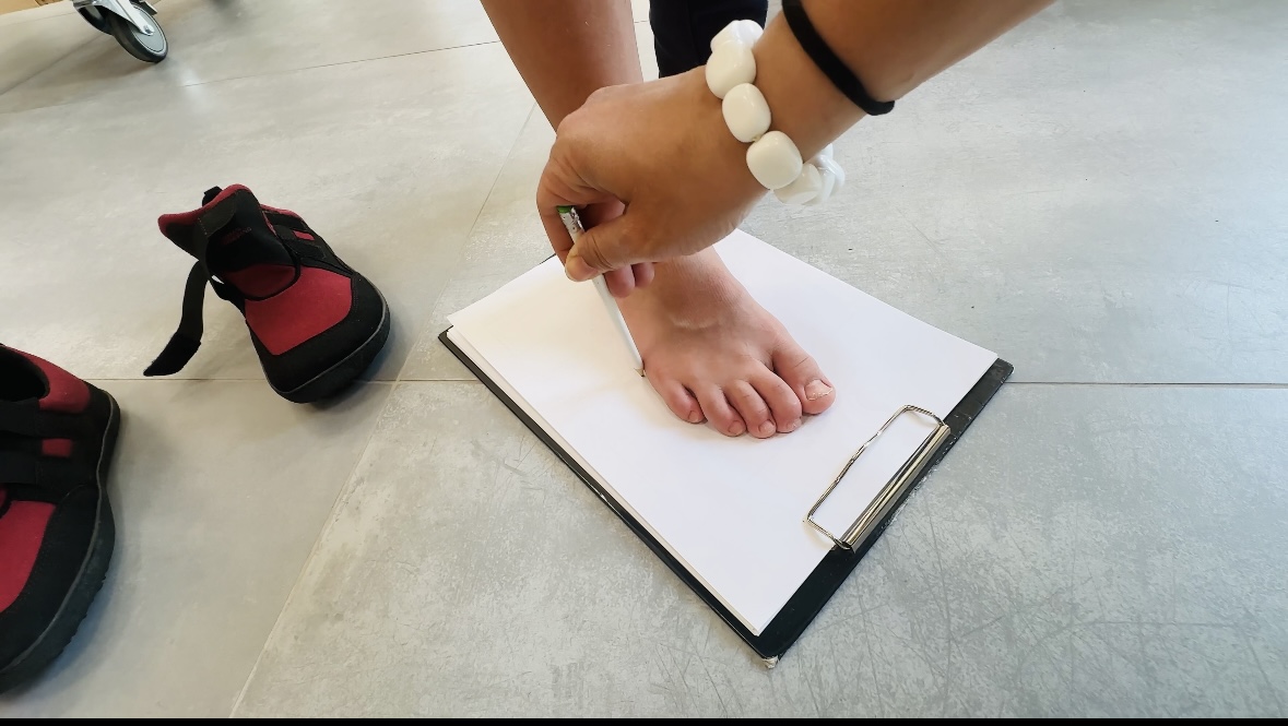 How to Correctly Measure Your Foot and Choose the Right Barefoot Shoe Size?