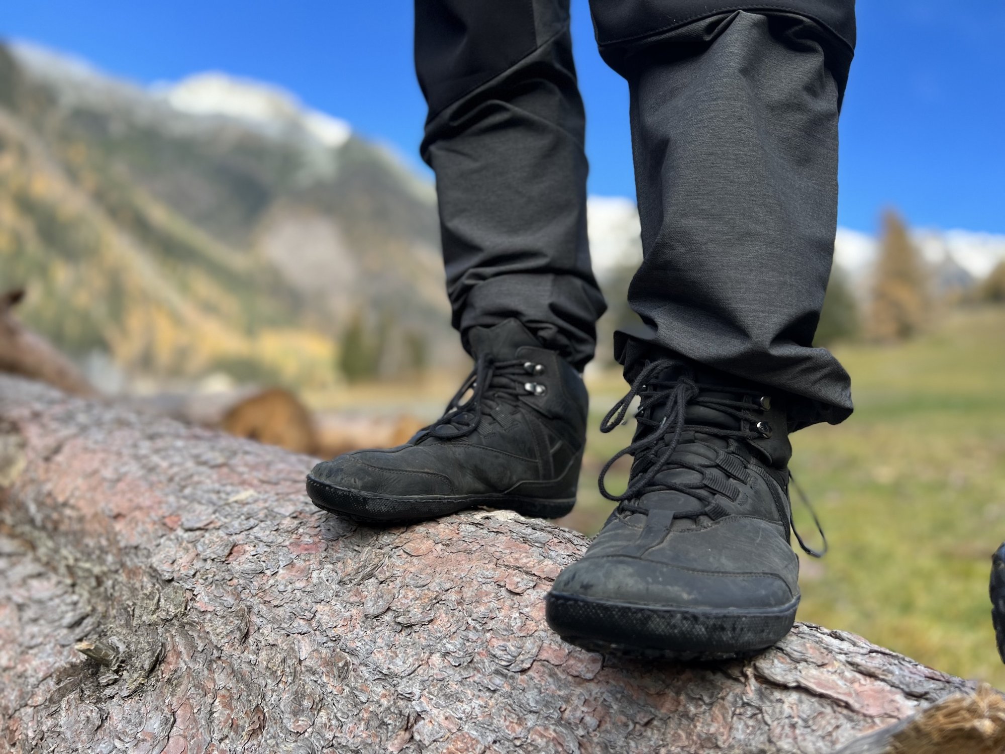 Barefoot Hiking: Why It’s Worth Exploring Nature in Barefoot Shoes