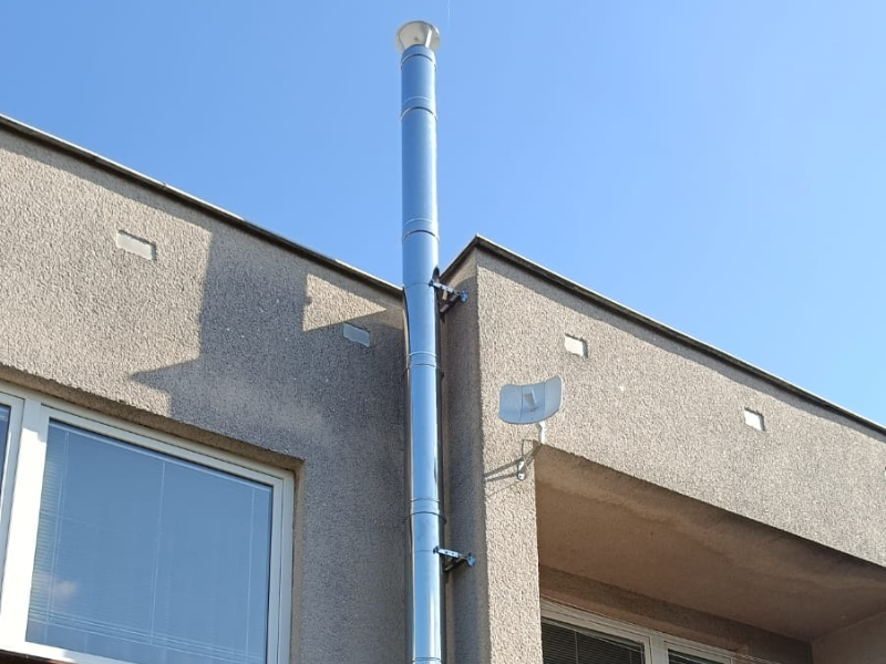 NEREZOVÝ KOMÍN - řadový dům Chrudim