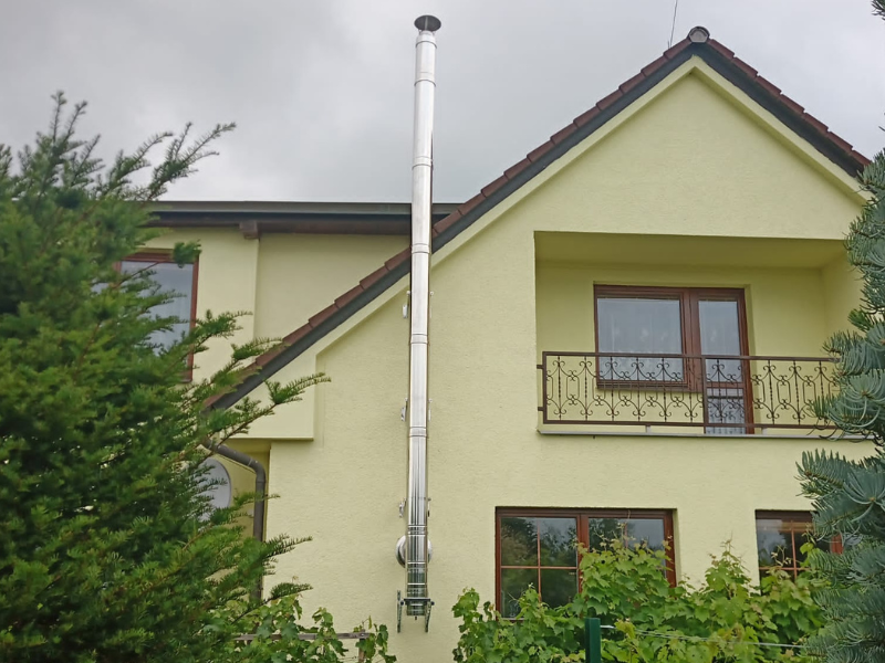 NEREZOVÝ KOMÍN - rodinný dům Těchlovice