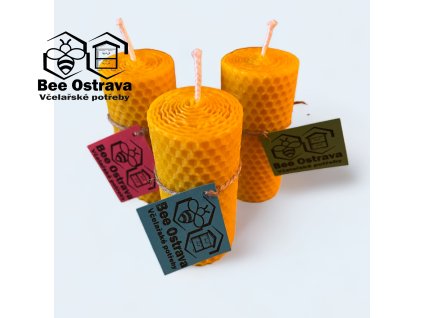 Motaná svíčka z včelího vosku 13,6x5,5 cm