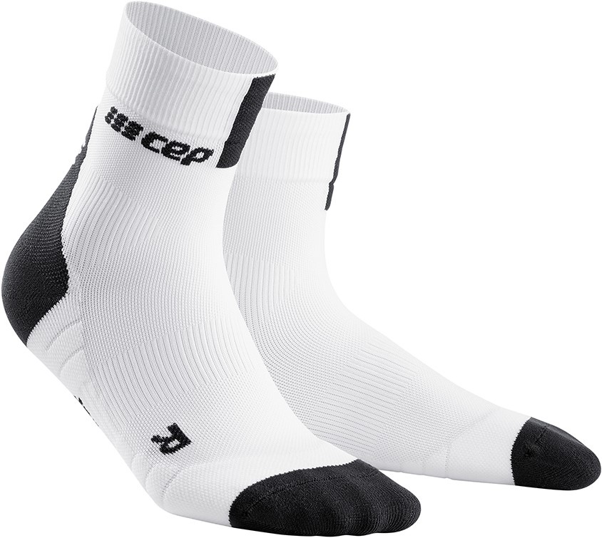 CEP dámské krátké běžecké kompresní ponožky 3.0 - bílá / tmavě šedá II (EUR 34-37)