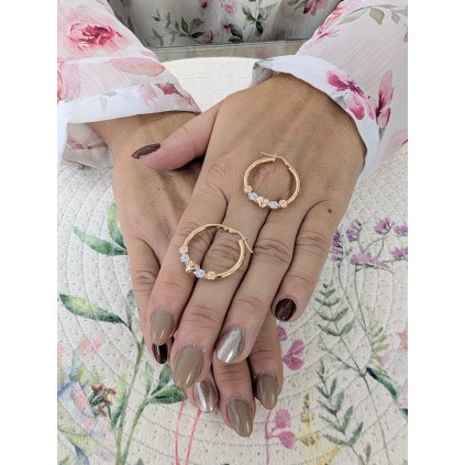 Zlaté kruhy se srdcem a květinami (Ryzost 14kt (585/1000), Váha 2,10 g)