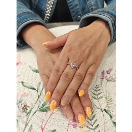 Zlatý prsten s růžovým srdcem (Ryzost 14kt (585/1000), Velikost prstenu 59, Váha 3,23 g)