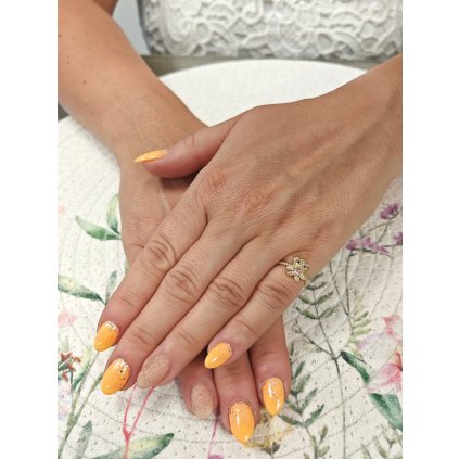 Zlatý dětský prsten medvídek s růžovým zdobením