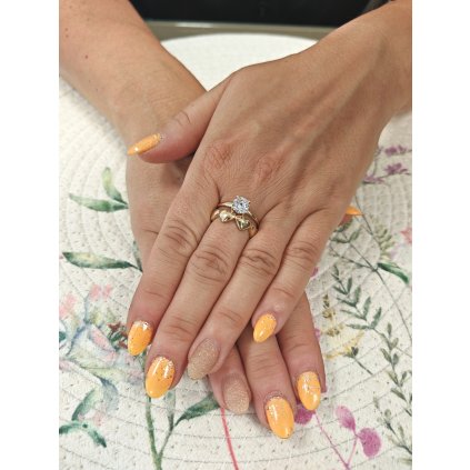 Zlatý prsten se srdíčky (Ryzost 14kt (585/1000), Velikost prstenu 60, Váha 3,05 g)