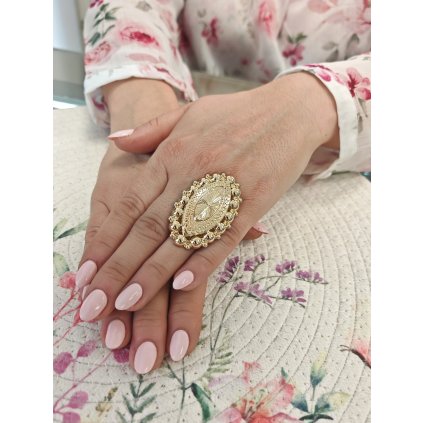 Zlatý prsten masiv 5x3 cm 5.77gr (Ryzost 14kt (585/1000), Velikost prstenu 54, Váha 5,77 g)