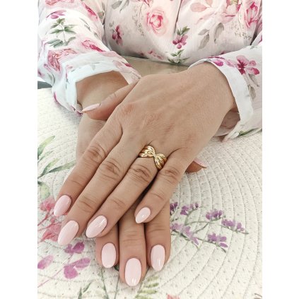 Zlatý dámský prsten mašlička (Ryzost 14kt (585/1000), Velikost prstenu 58, Váha 2,81 g)