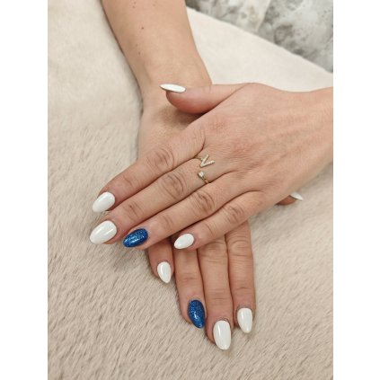 Zlatý dámský prsten písmenko V (Ryzost 14kt (585/1000), Velikost prstenu 59, Váha 1,14 g)