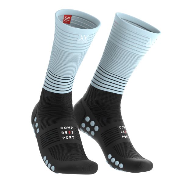 Levně Compressport ponožky Mid Compression Socks black/ice blue