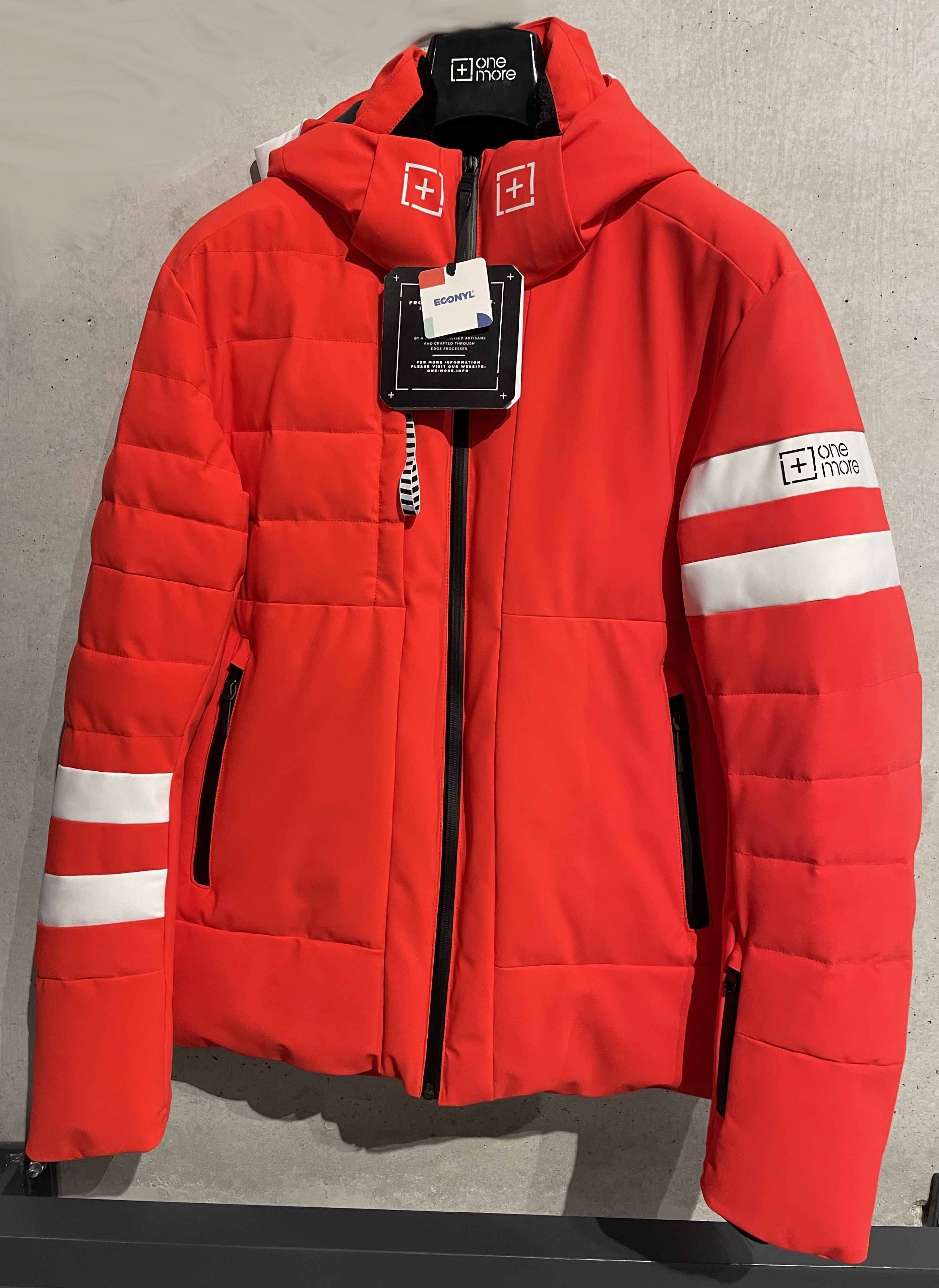 One More bunda Eco Due Zero Uno black white Velikost: XL