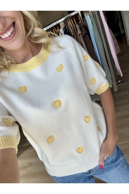 Svetřík se srdíčky