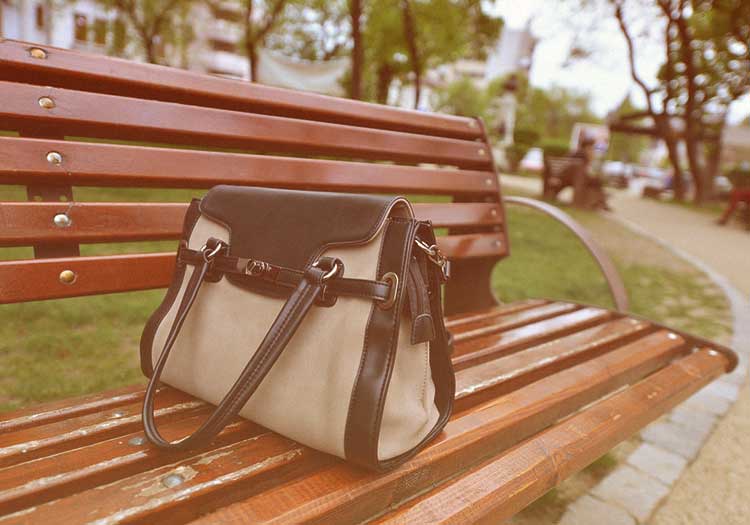 Čo sa nám najčastejšie vylieva v kabelkách?