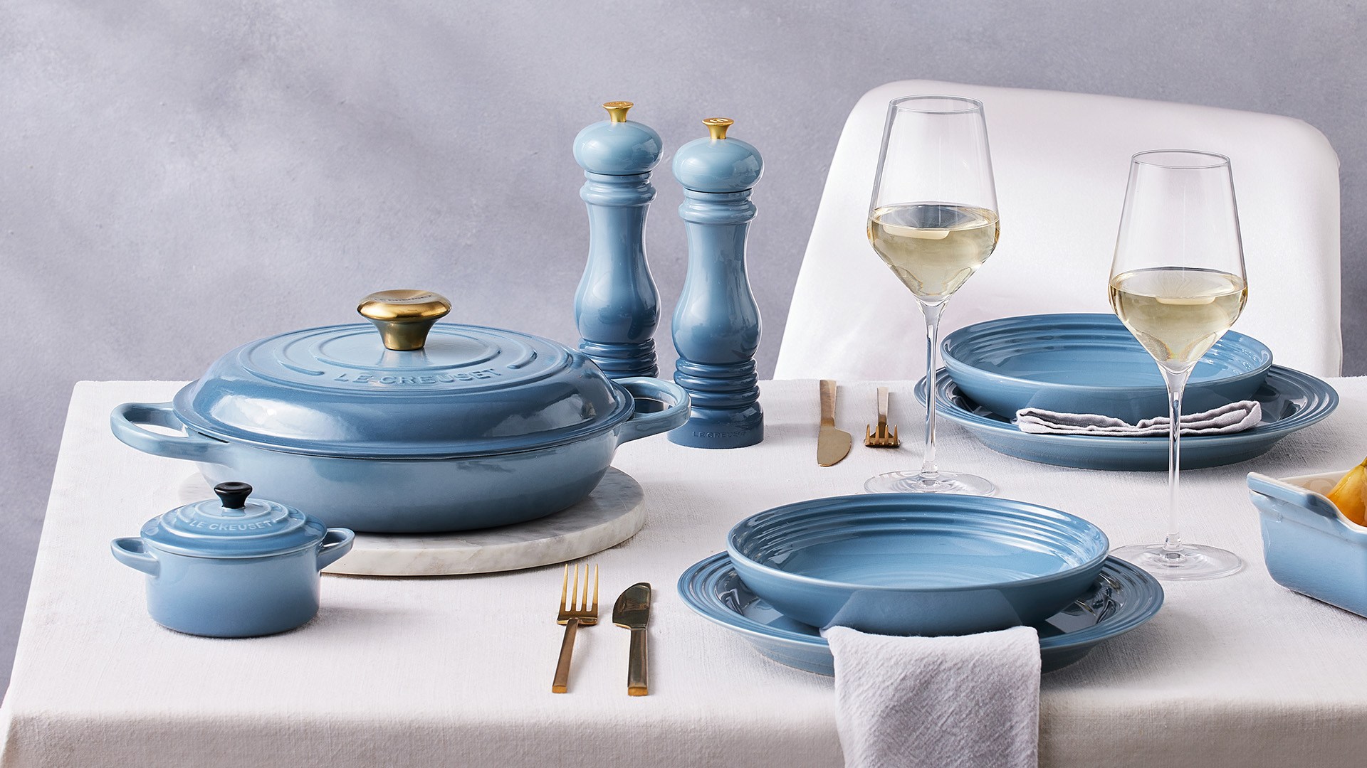 lecreuset-chambray