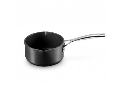 19899 le creuset hlinikovy hrniec na mlieko 1 6l povrch proti pripaleniu
