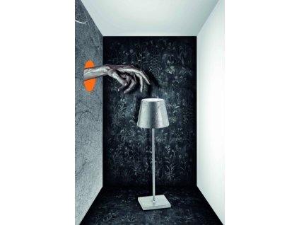 25527 zafferano dotykova stolova lampa strieborna poldina