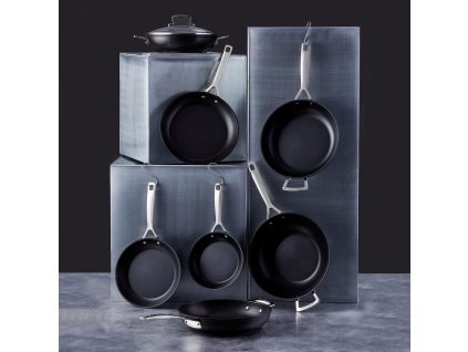 51112260010002 Le Creuset Toughened Non Stick 26cm Shallow Frying Pan Lifestyle 2