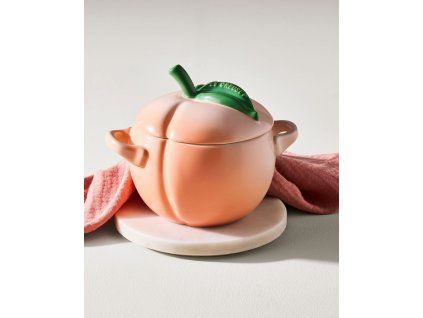 lecreuset peach