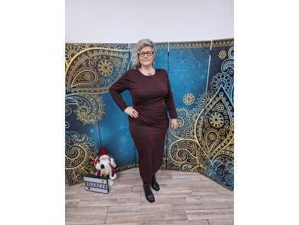 zelená plus čierna po 1 kus, hrdník 120 128,boky 120 130,dlžka 130, cena 49€,80%visko,37%lurex,3%elastan