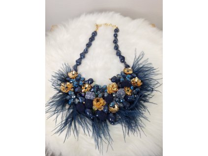 Náhrdelník veľký s pierkami