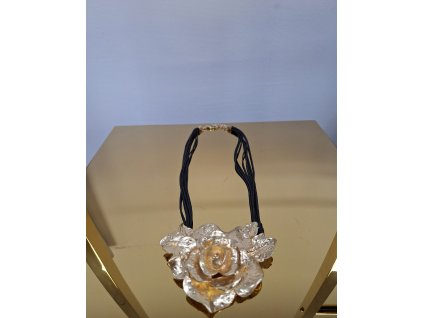 NAHRDELNIK  zlatá ruža