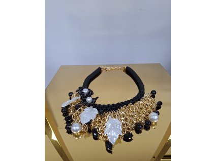 NAHRDELNIK čierno-biely