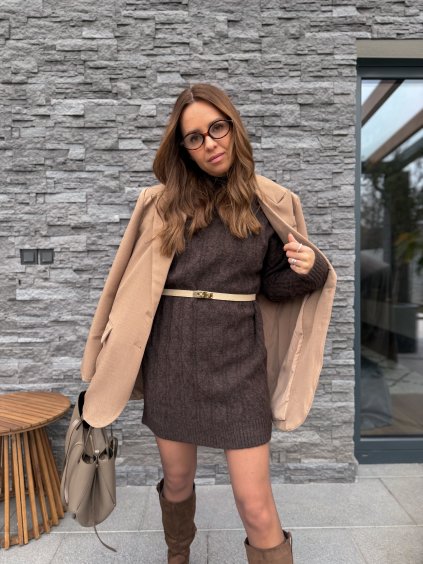 Úpletové šaty se stojáčkem