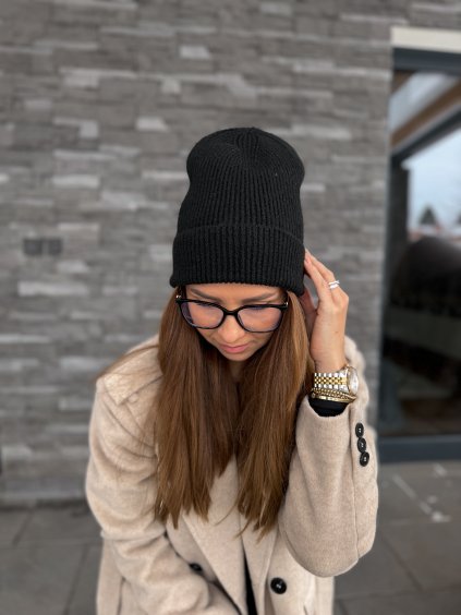 Teplá vlněná čepice Black