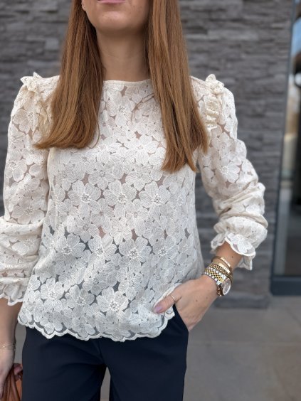 Krémová halenka s květy