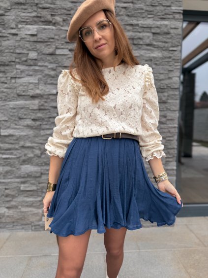 Krémová halenka s květy