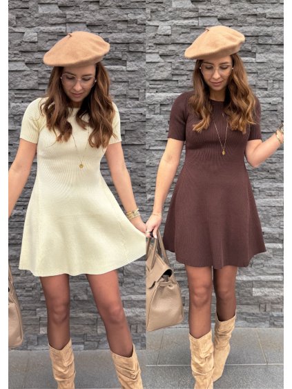 Áčkové jarní šaty