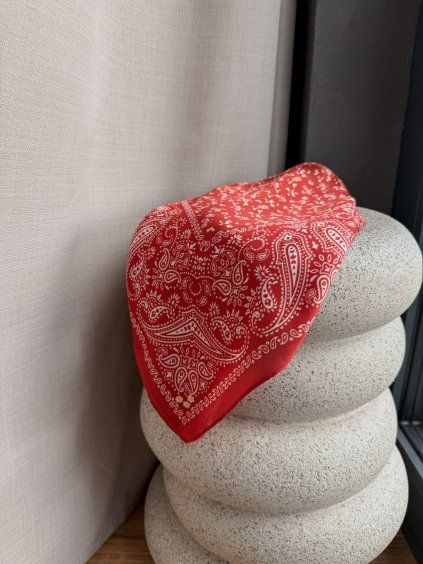 Šátek RED