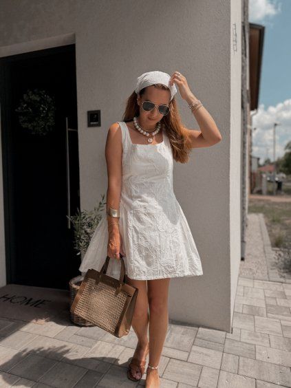 Bílé vyšívané šaty HIPS